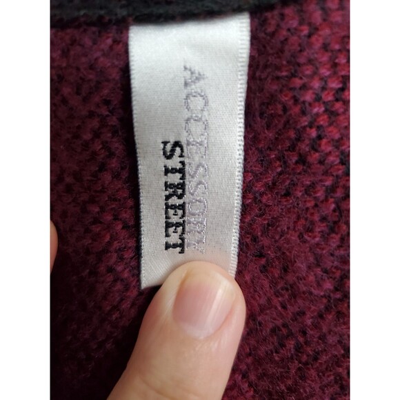 ACCESSORY STREET Acrylic Open Poncho Wrap with Fringe Floral Pattern One Size - Picture 5 of 7